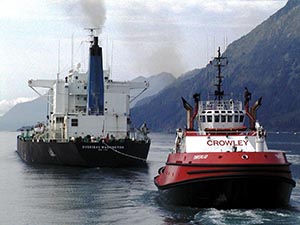 The tug Tanerliq tethered to the tanker Overseas Washington in 2002. 